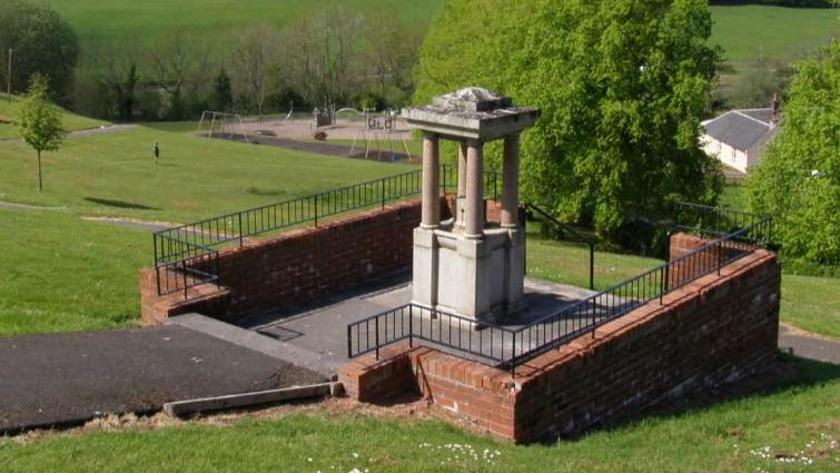 This is an image of the fountain in Stonehouse Park which will be restored thanks to the Renewable Energy Fund