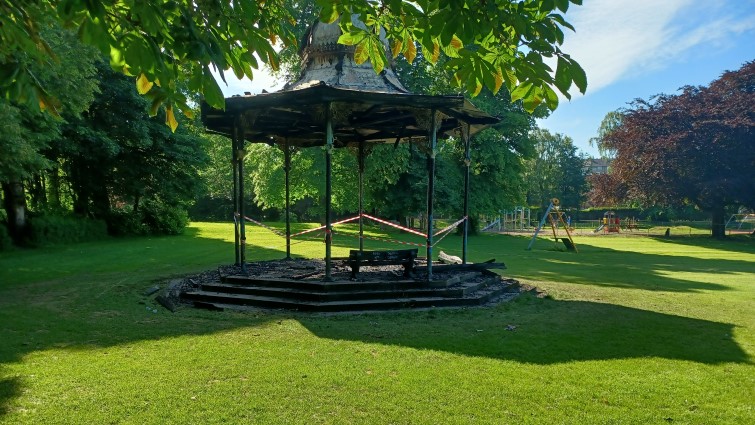 Reassurance over bandstand after fire